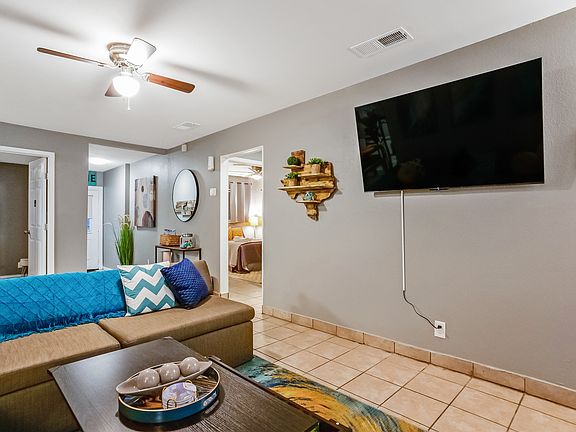 3rd image of 219 W Ligustrum Dr #219