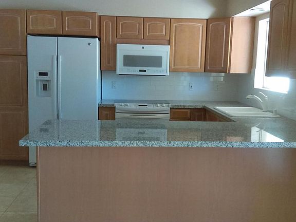 3rd image of 254 E Auburn Dr