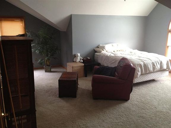 3rd image of 640 Whilehaven Ct