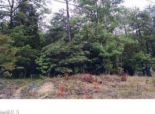 1203 Hillcrest Dr, Thomasville, NC 27360
