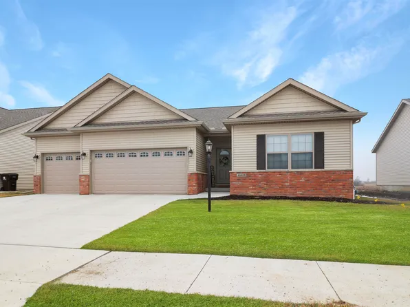 11017 N Woodale Dr, Dunlap, IL 61525