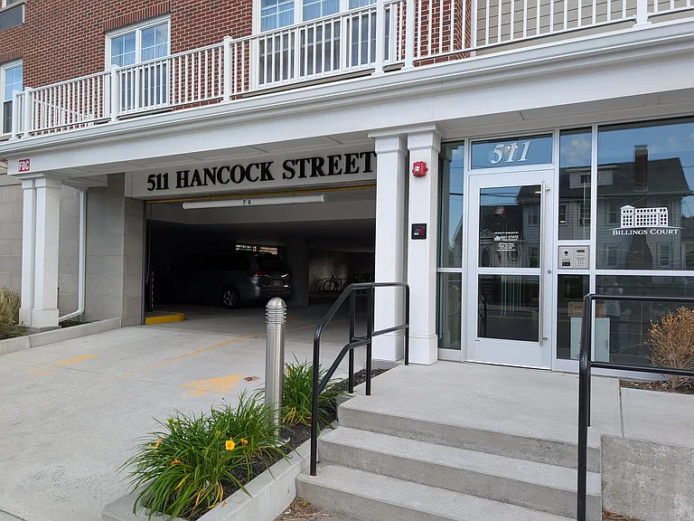 511 Hancock St #508 — Photo 12