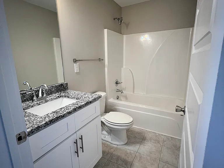 1056 Wells Way — Photo 6