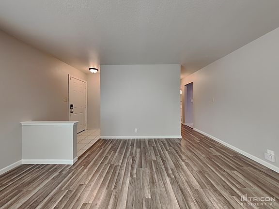 3rd image of 331 San Marino Ave #1