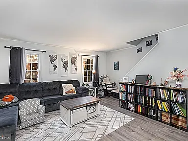 9728 Bragg Ln — Photo 3