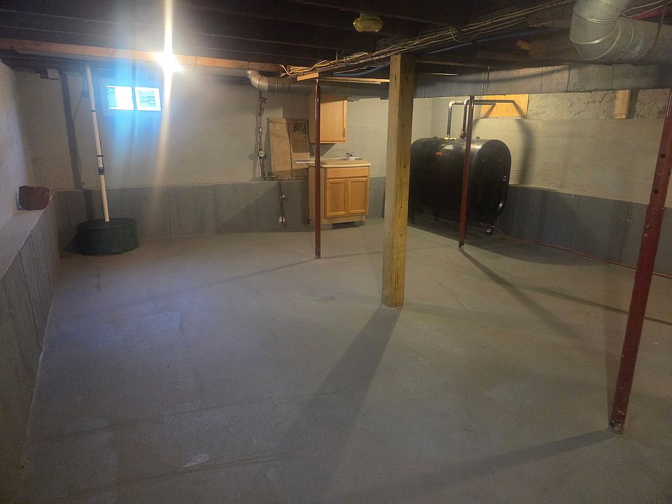 1st image of 79 Beaver Meadow Rd