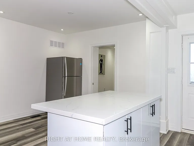 35 Toronto St — Photo 7