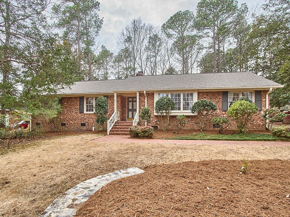 1st image of 606 Churchill Dr