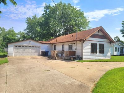 10 E Watrous Ave, Des Moines, IA, 50315