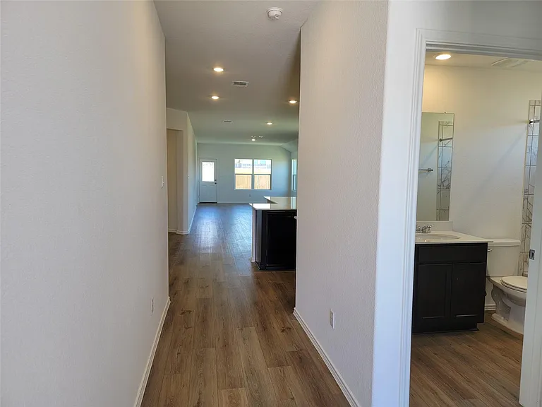 100 Montego St — Photo 5