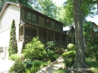 4337 Cedar Wood Dr, Lilburn, GA 30047