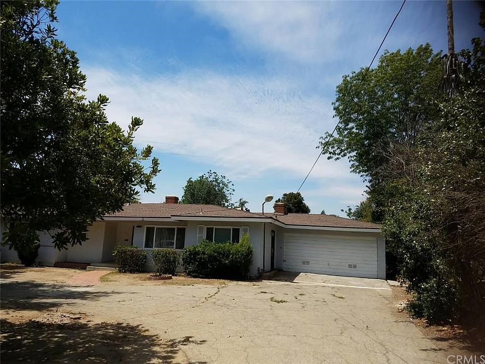 1st image of 511 E Merced Ave