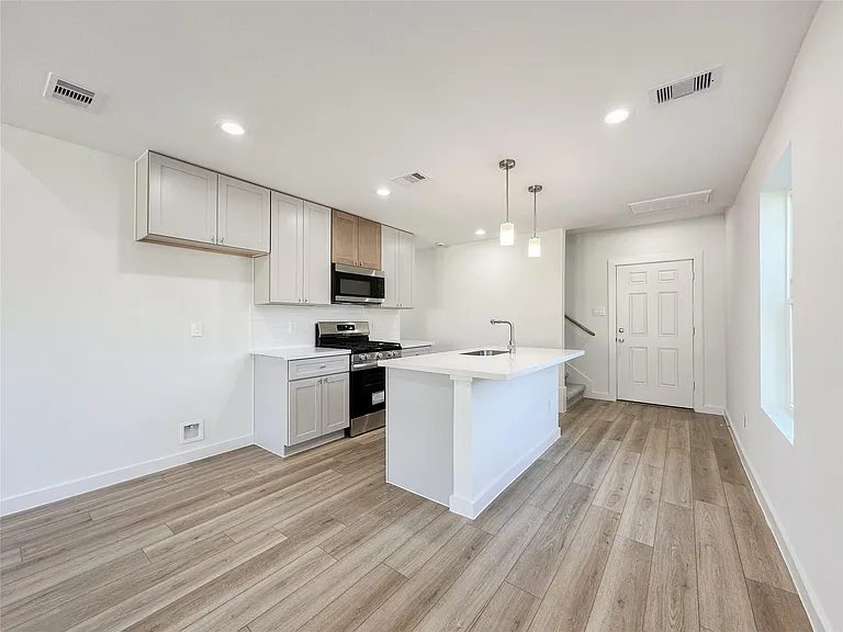 2726 Discovery Trails Ct — Photo 9