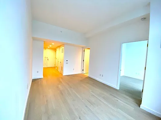 Rented by Modern Spaces | media 10