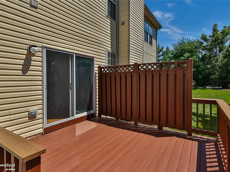 8149 Cross Creek Cir — Photo 46