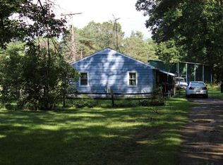 1863 52nd St, Fennville, MI 49408