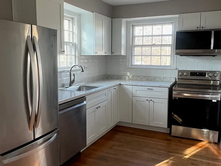 1119 Chestnut Hill Dr — Photo 10