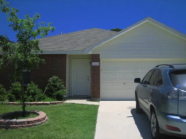 4 bed, 1748 sqft, $1,825 — Photo 1