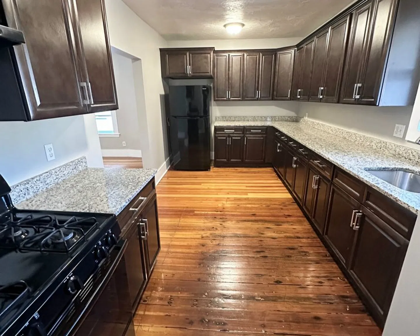 2 bed, $2,350 — Photo 4
