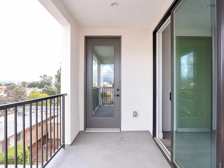 11155 Huston St — Photo 32