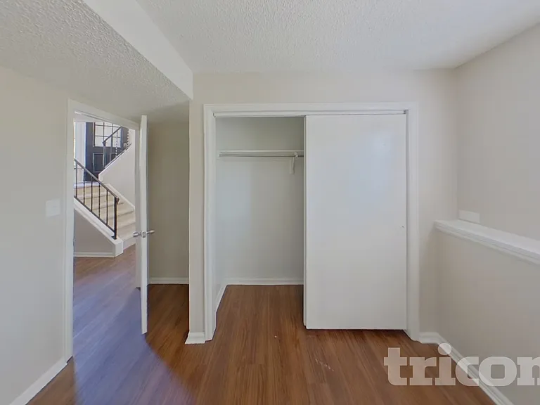 1046 W Nolte Dr — Photo 10