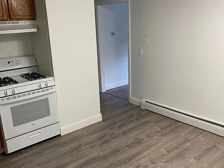 Upton St Apartments LLC — Photo 31