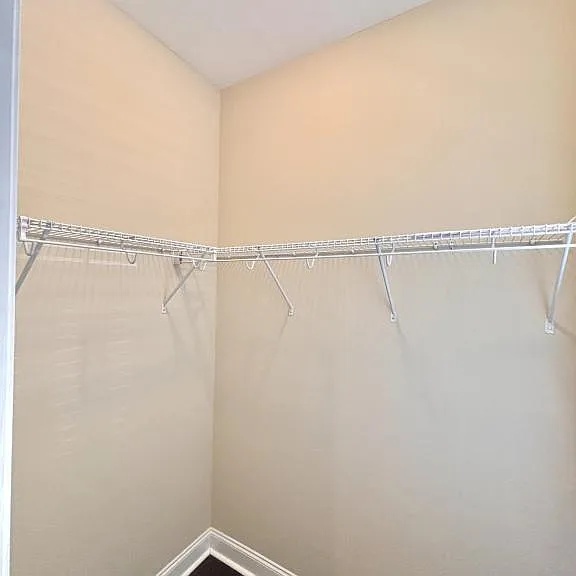 6008 Fish Hawk Ct — Photo 16