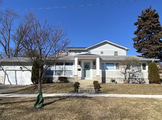 4636 Woodward Ave, Downers Grove, IL 60515