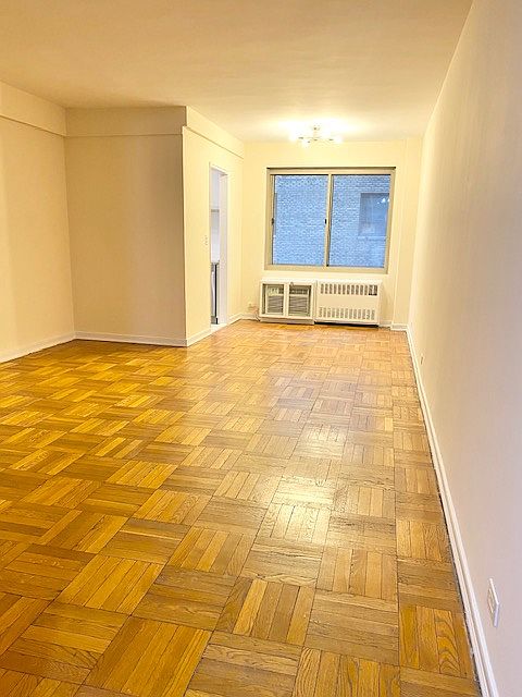 1st image of 225 E 46th St APT 3K