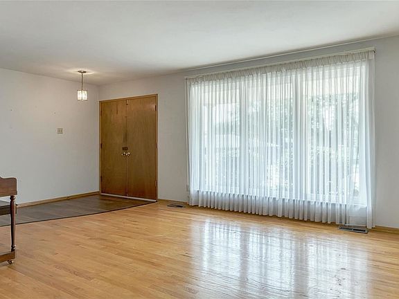 4th image of 4559 Valmeyer Dr