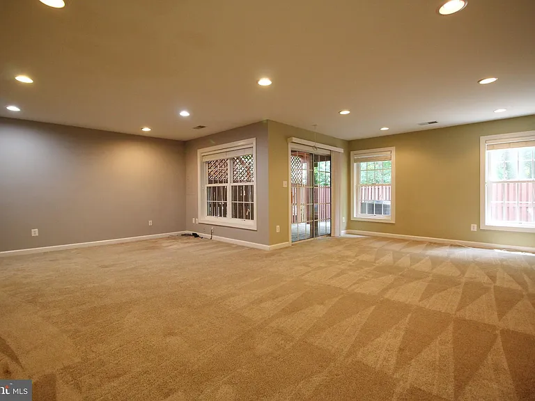 3800 Elmwood Towne Way — Photo 26