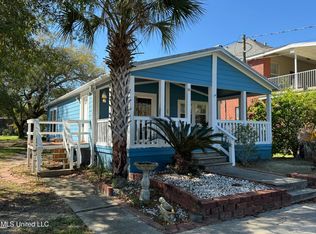 151 Pine Grove Ave, Biloxi, MS 39531