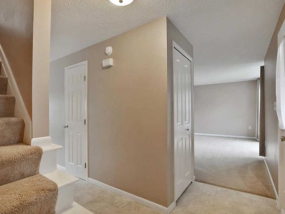 4th image of 1922 Hamrock Dr