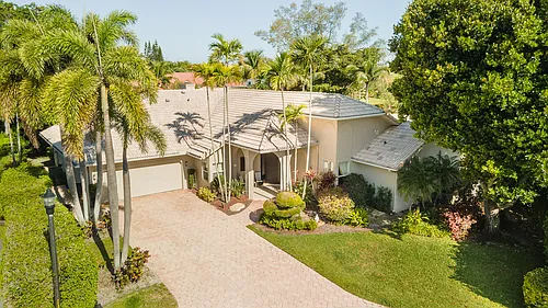2245 SW 16th Pl Photo 1