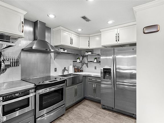 5th image of 4464 Willow Creek Dr SE