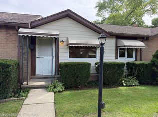 8401 Eighteen Mile Rd #241, Sterling Heights, MI 48313
