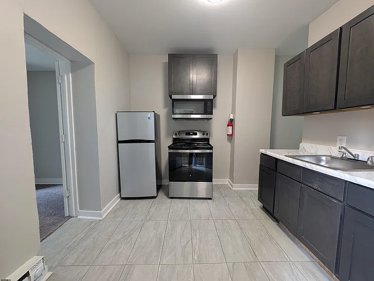 207 Oriental Ave — Photo 6