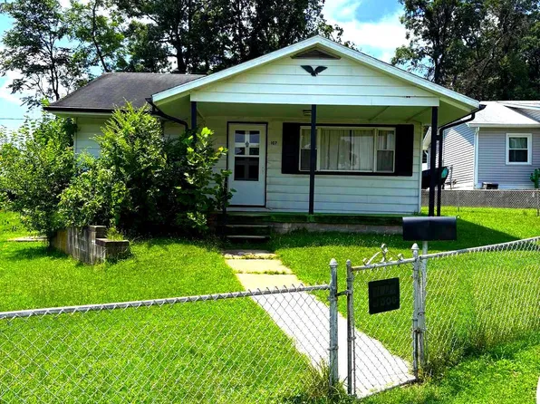 107 Compass Rd, Middle River, MD 21220