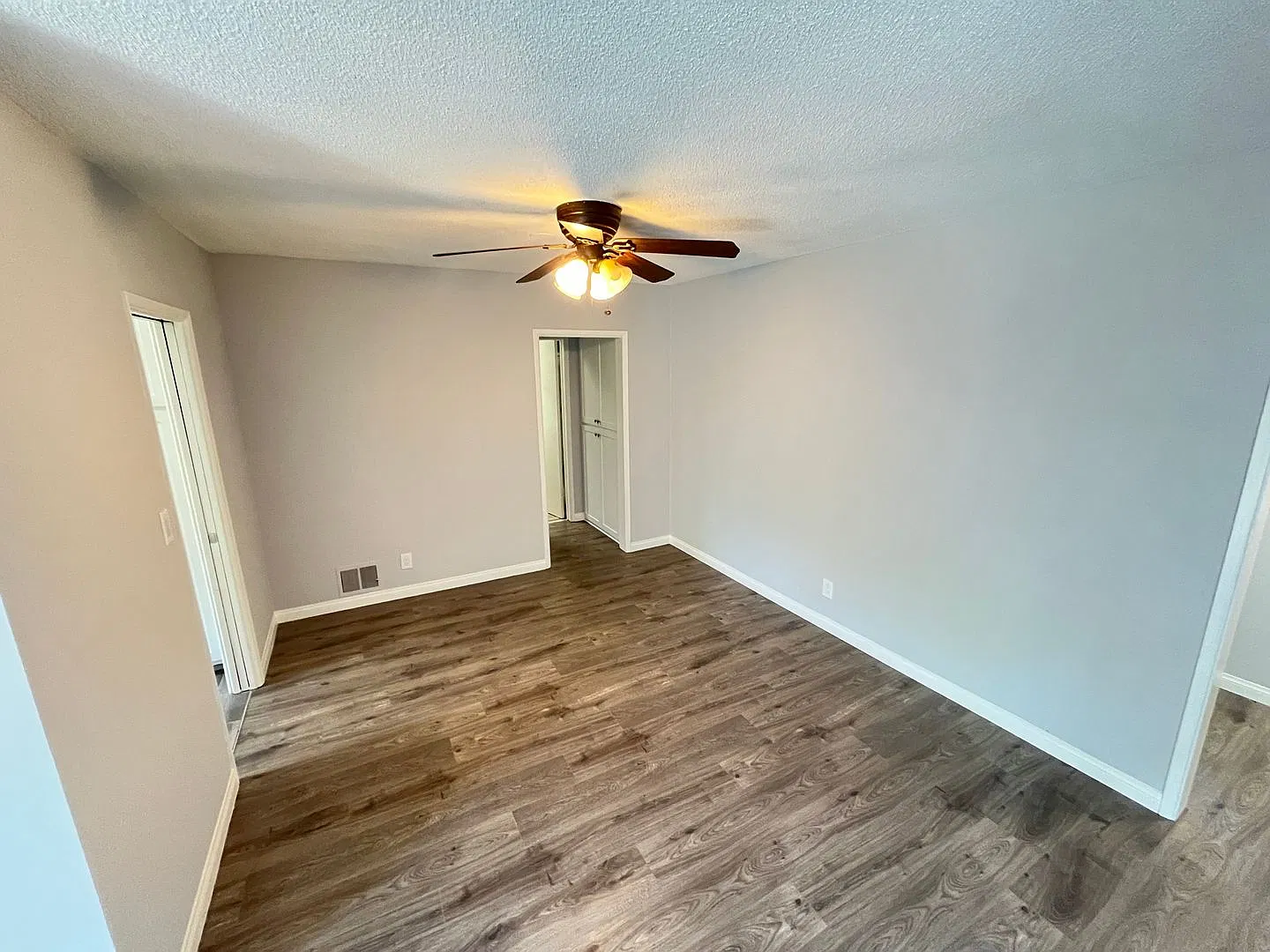 The Royalton Apartments — Photo 4