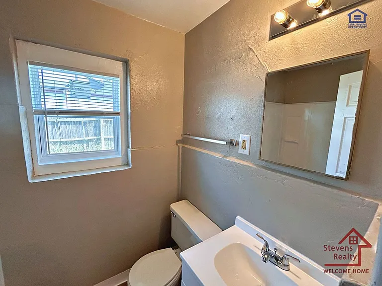 2323 NW Bell Ave — Photo 13