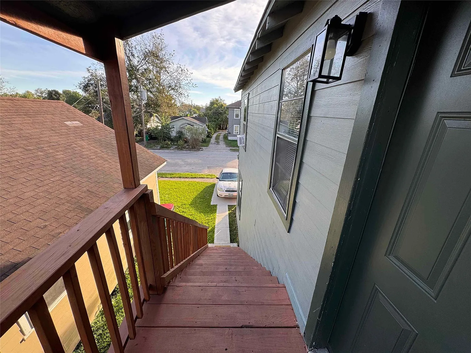 2 bed, 1.0 bath, $1,100 — Photo 3