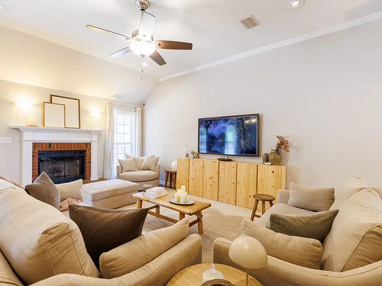 4645 Rustic Ridge Rd — Photo 24