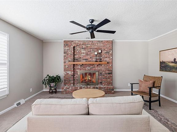 4th image of 12711 W 101st St