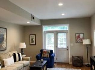 1981 Madison Rd #1, Cincinnati, OH 45208