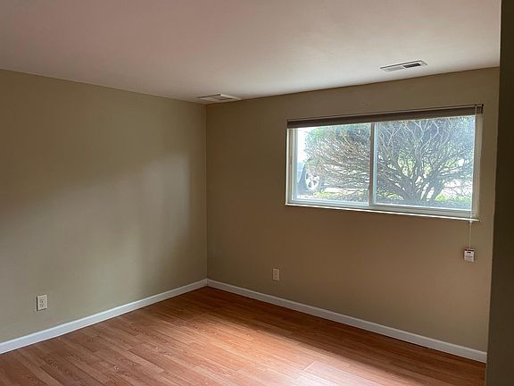 5th image of 12736 Foxhound Dr