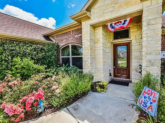 3rd image of 5364 Colony Dr