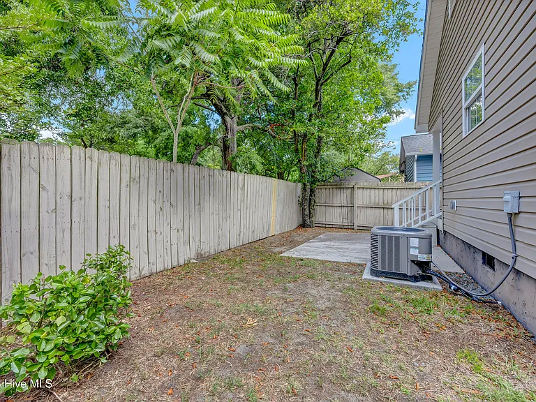 720 S 7th St — Photo 25