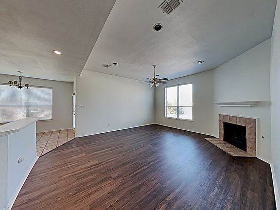 3rd image of 1032 Valley Brook Ln