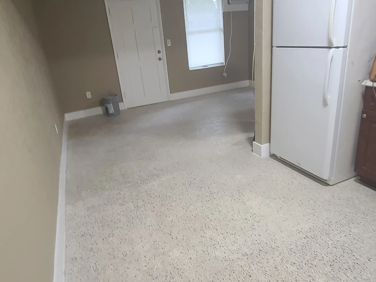 2 bed, 800 sqft, $2,000 — Photo 2
