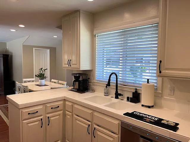 553 Bonita Ave — Photo 31
